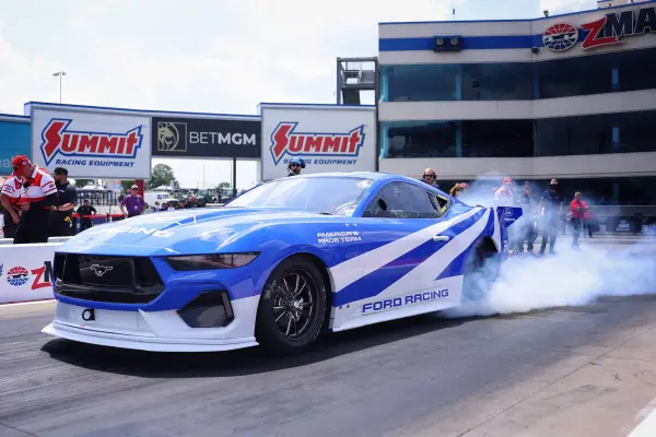 Mustang Cobra Jet 2200 ,Prensa