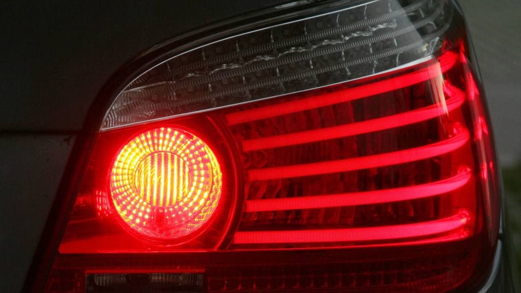 luz de freno, luz trasera del coche, Pixabay