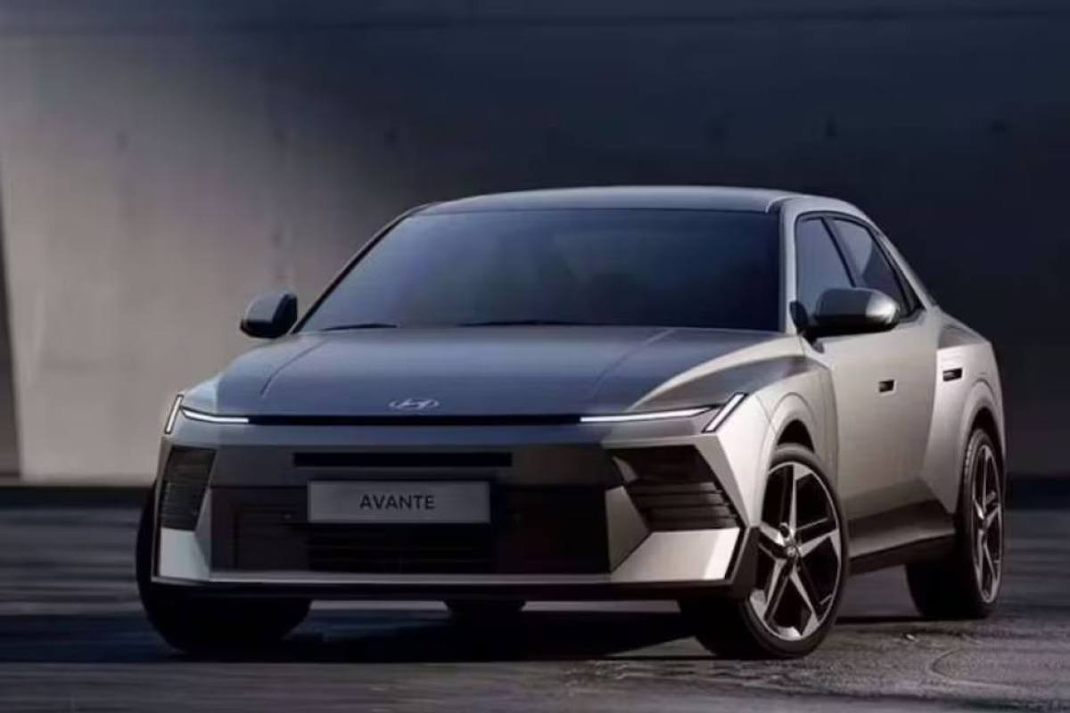 Avante, conocido fuera de Corea del Sur como Elantra ,Hyundai