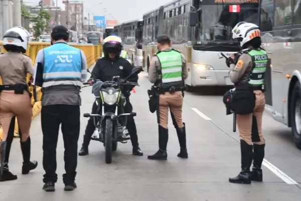 Conductores que invaden el carril exclusivo del Metropolitano enfrentan multas de S/440 ,ATU