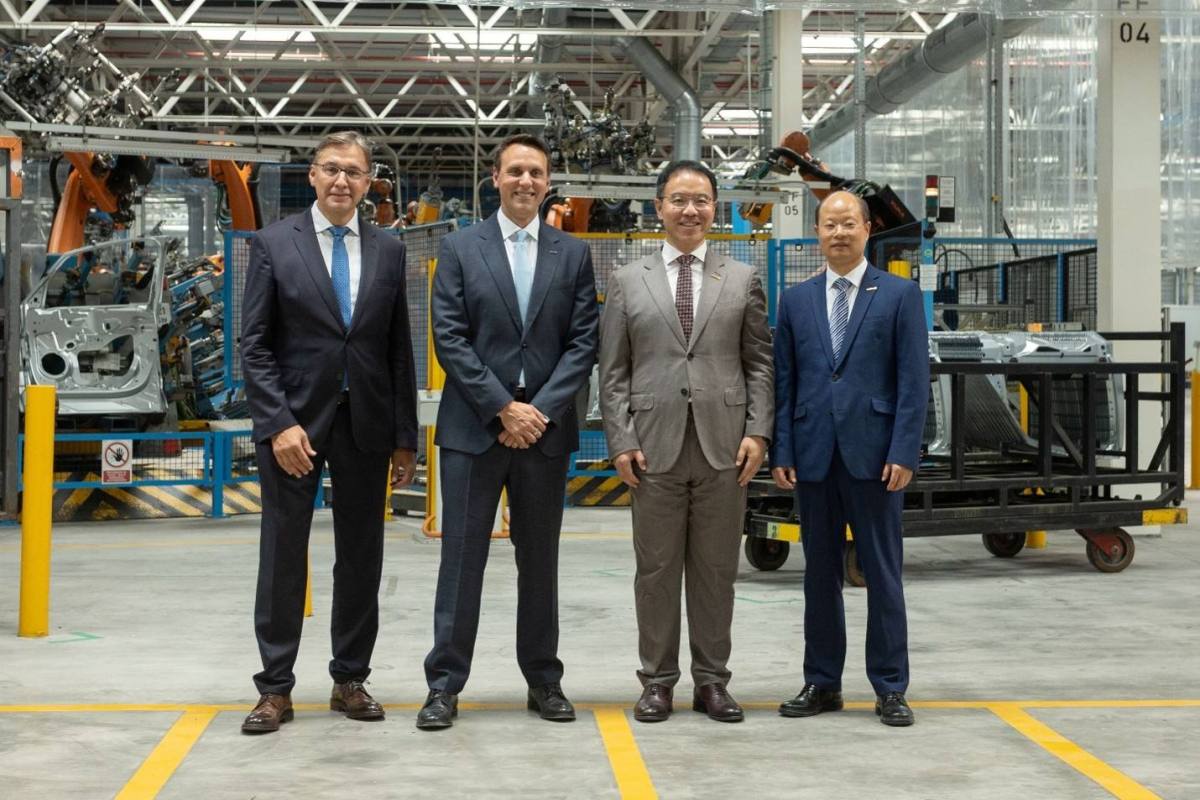 Geely y Ford ,Prensa