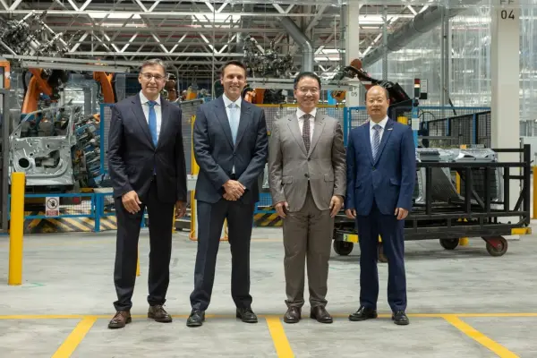 Geely y Ford ,Prensa
